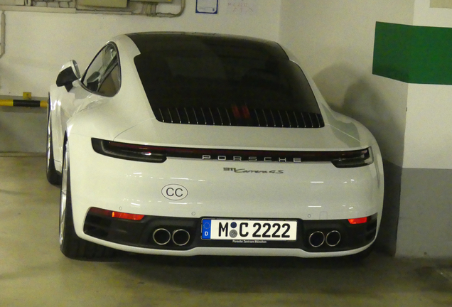 Porsche 992 Carrera 4S