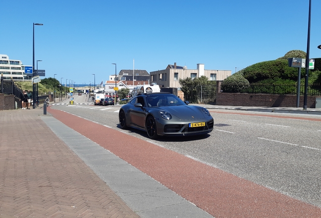 Porsche 992 Carrera 4S