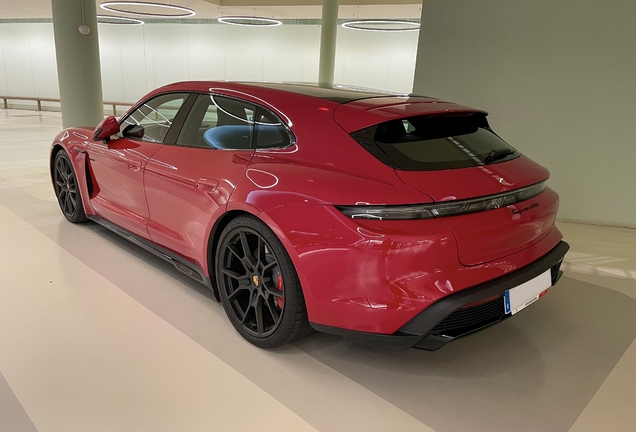 Porsche Taycan GTS Sport Turismo