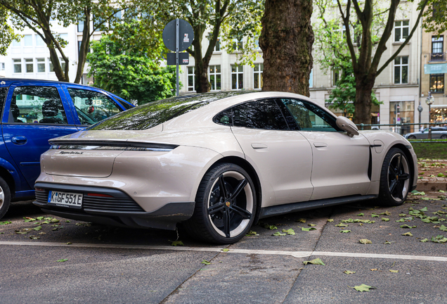 Porsche Taycan Turbo S