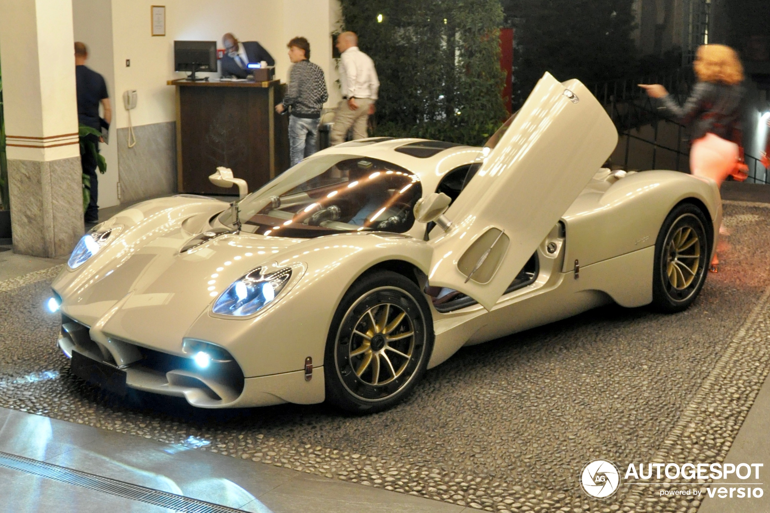 A Pagani Utopia shows up in Northern Italy