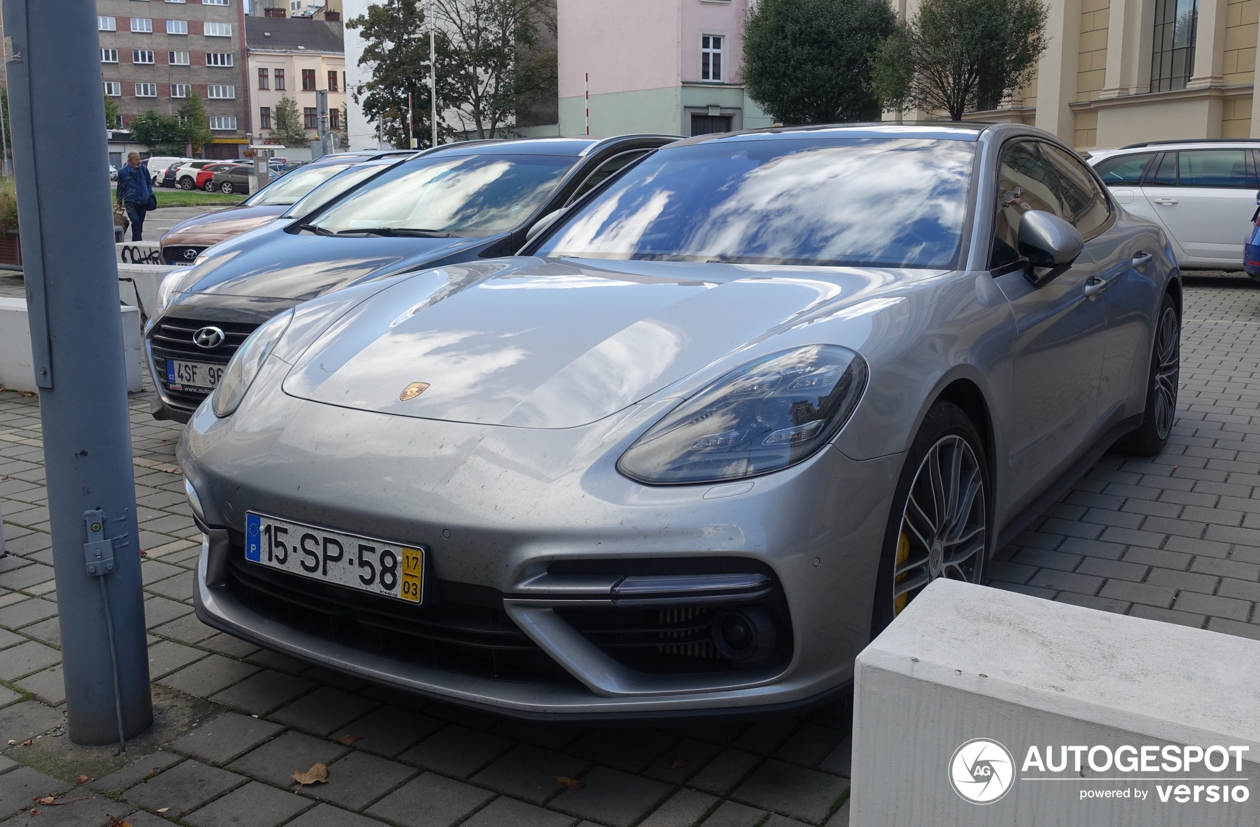 Porsche 971 Panamera Turbo