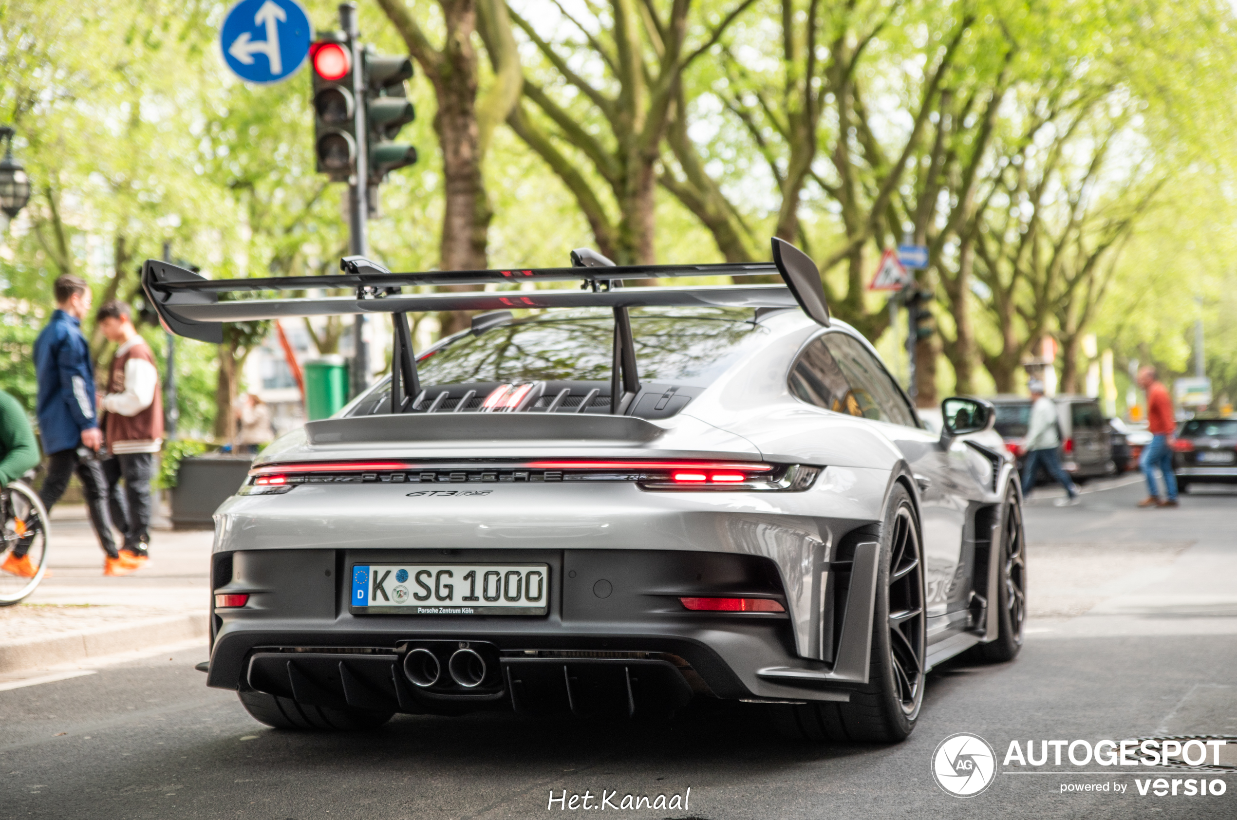 Porsche 992 GT3 RS Weissach Package