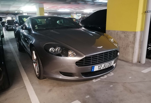 Aston Martin DB9