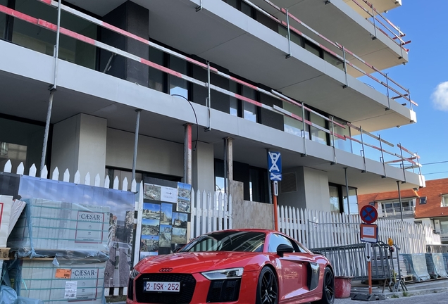 Audi R8 V10 Plus 2015