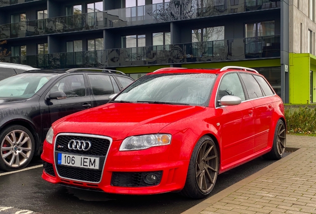 Audi RS4 Avant B7