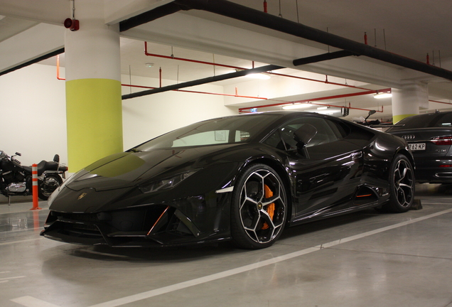 Lamborghini Huracán LP640-4 EVO