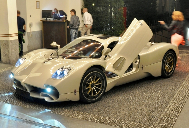 Pagani Utopia