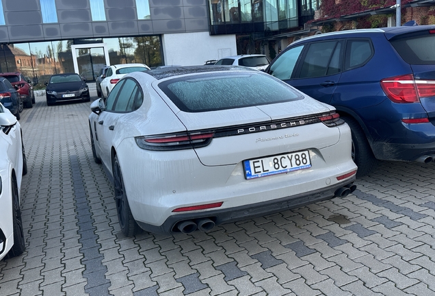 Porsche 971 Panamera Turbo