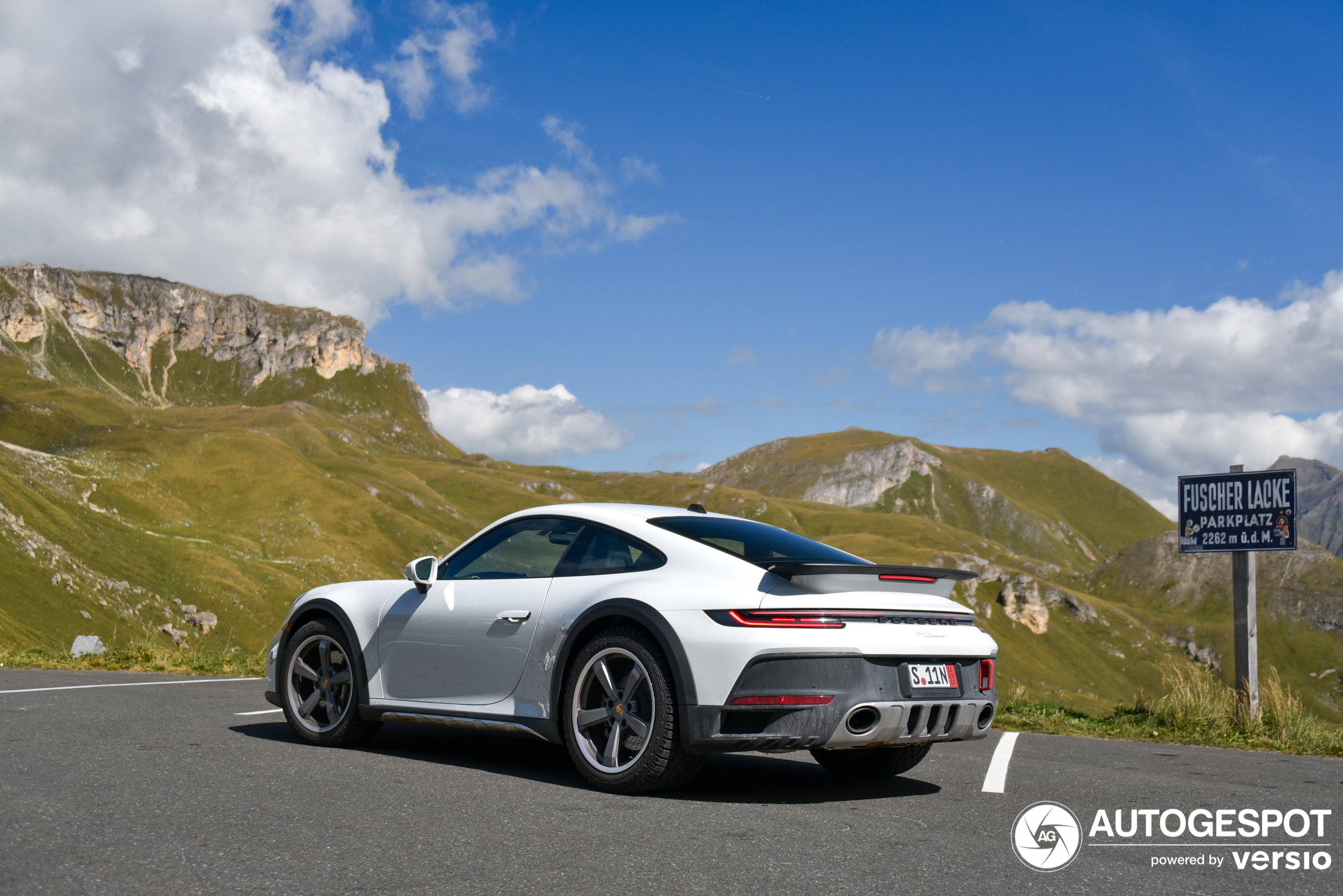 Porsche 992 Dakar