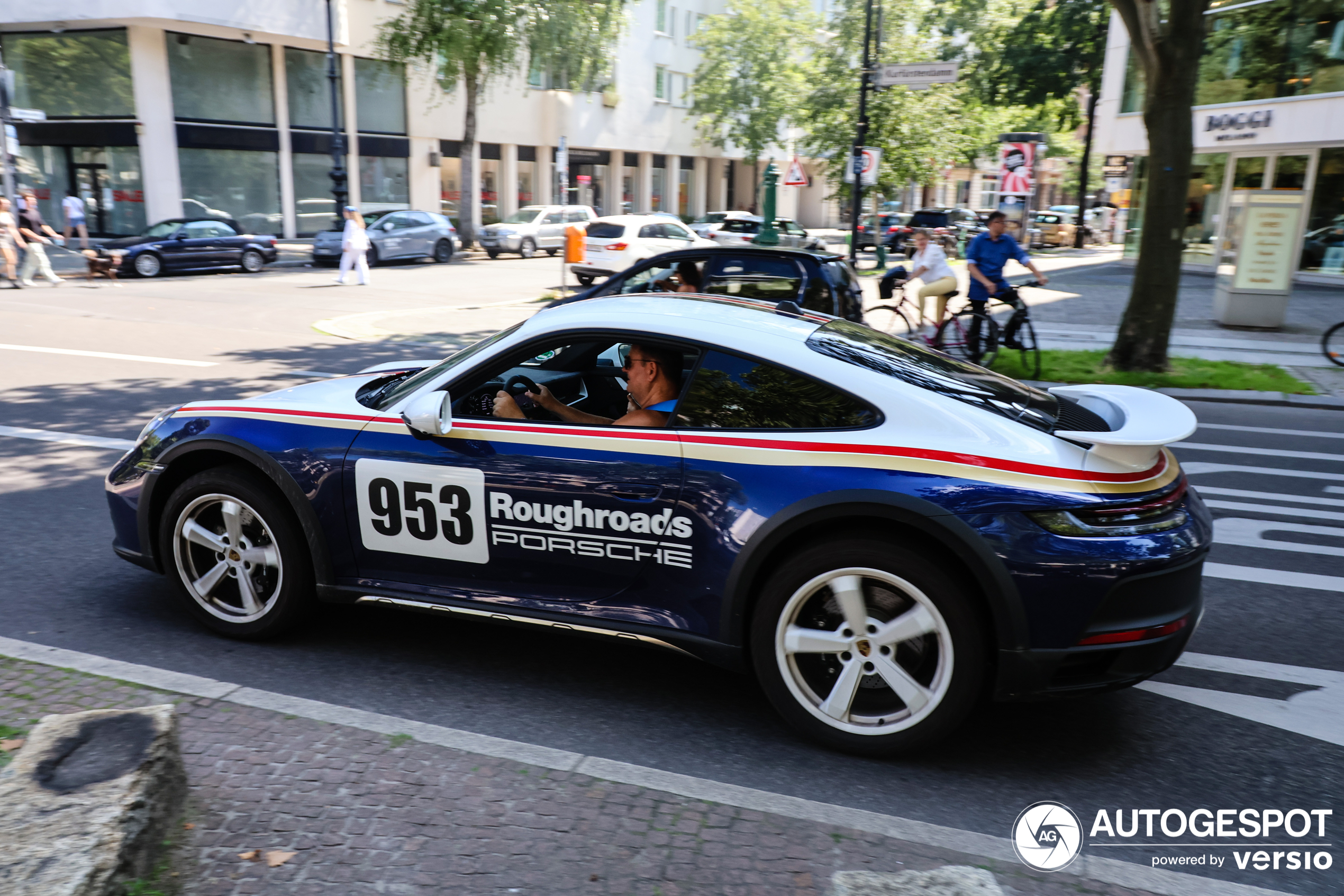 Porsche 992 Dakar