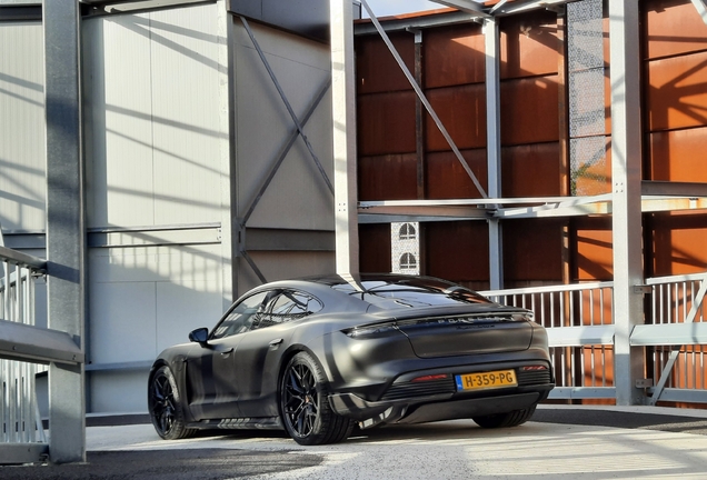 Porsche Taycan Turbo S