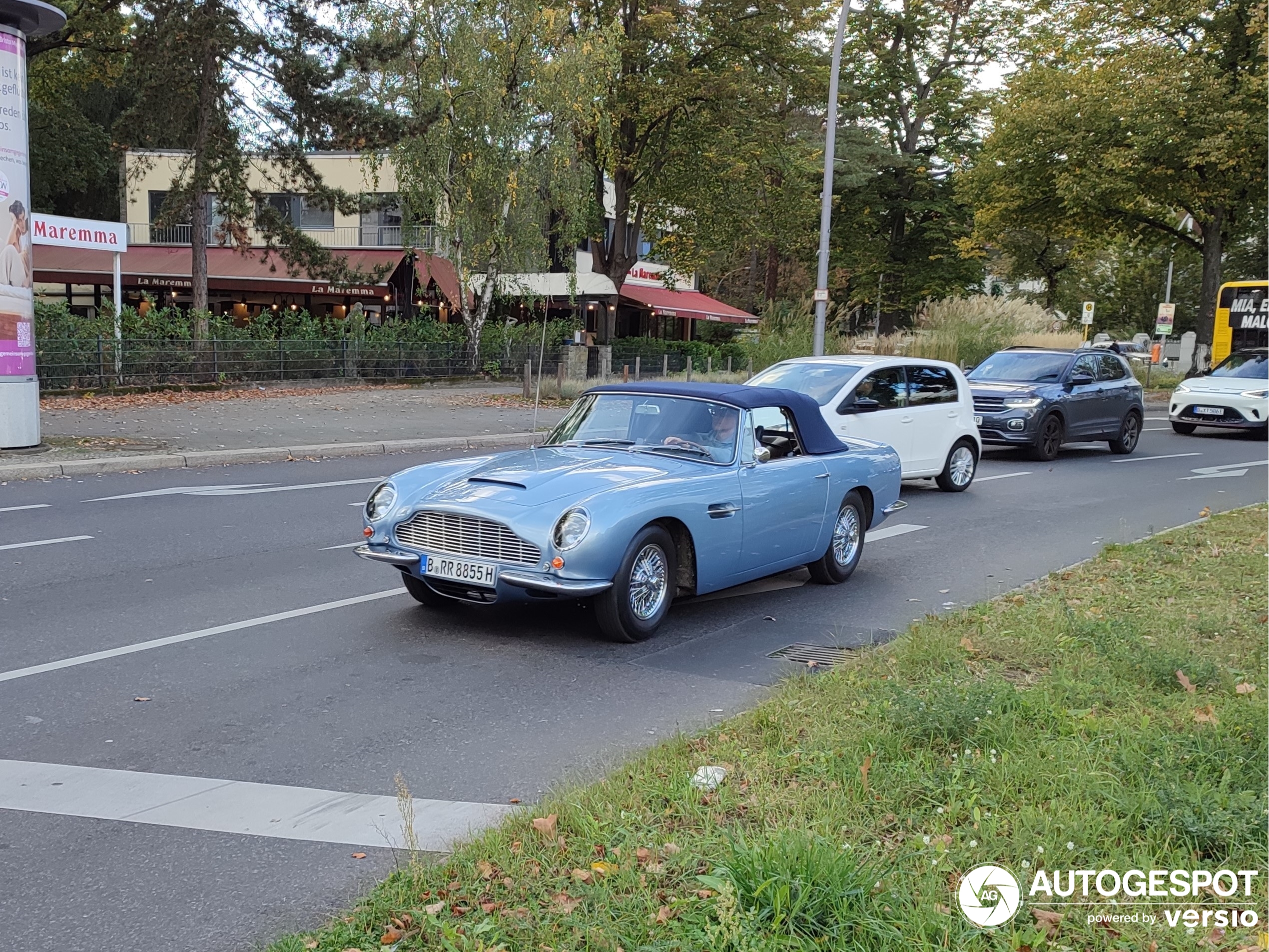 Aston Martin DB6 Volante