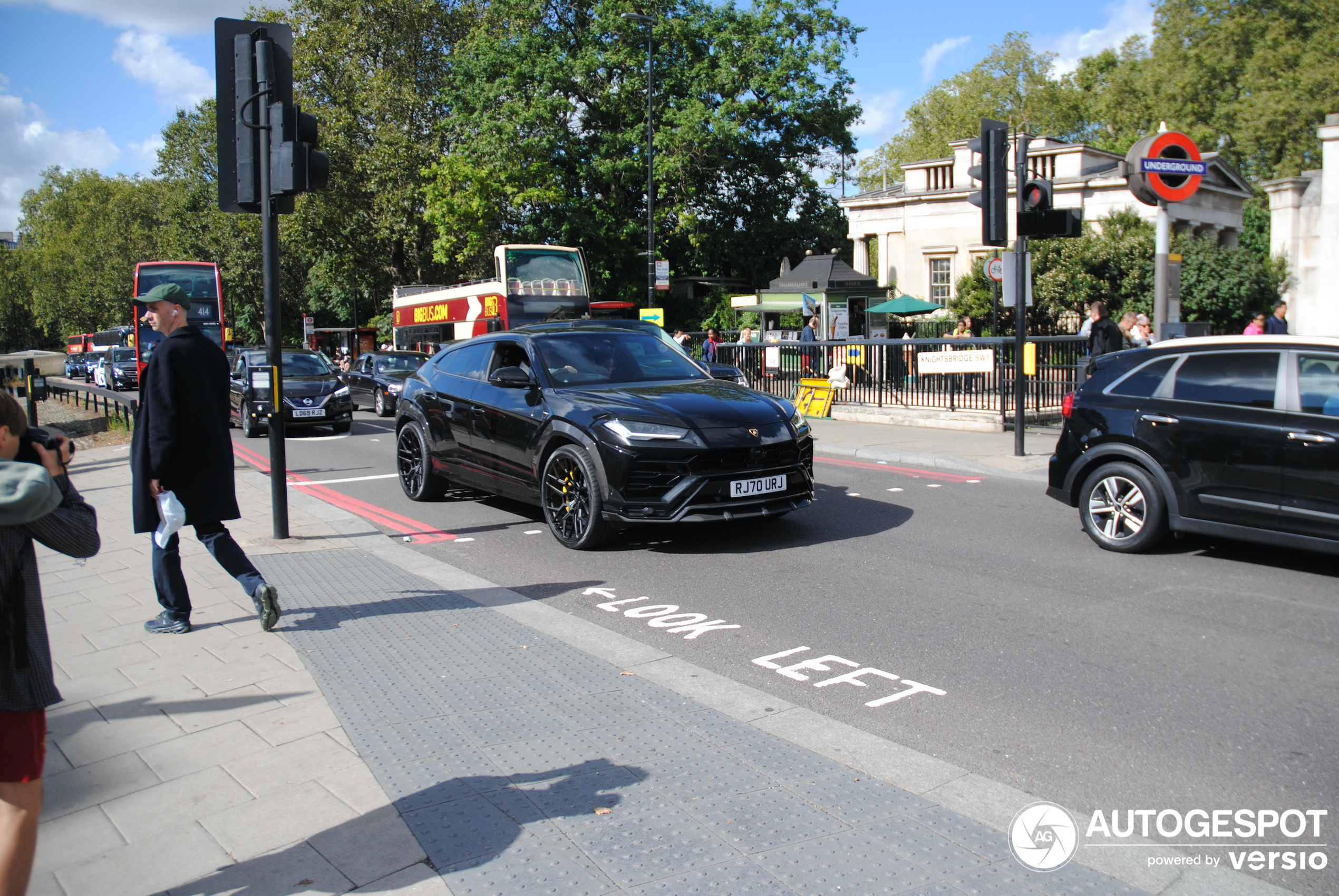 Lamborghini Urus Nero Design