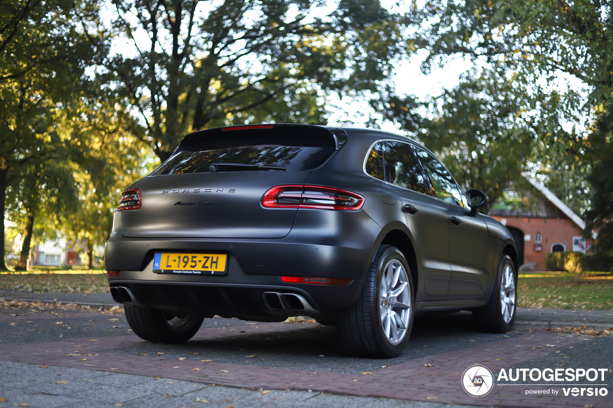 Porsche 95B Macan Turbo