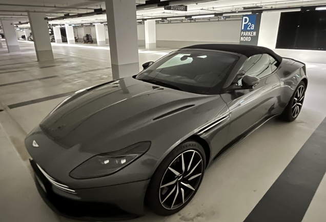 Aston Martin DB11 V8 Volante