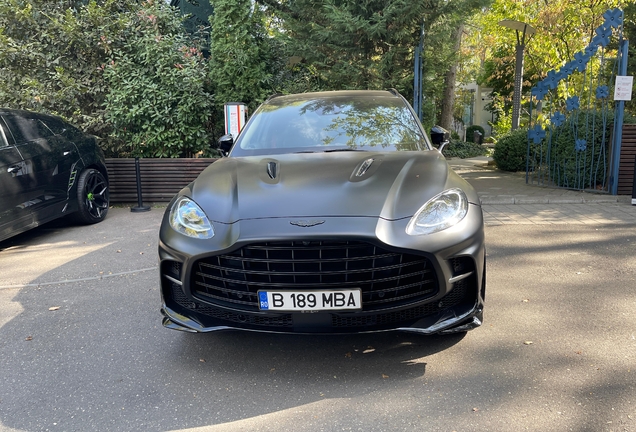 Aston Martin DBX707