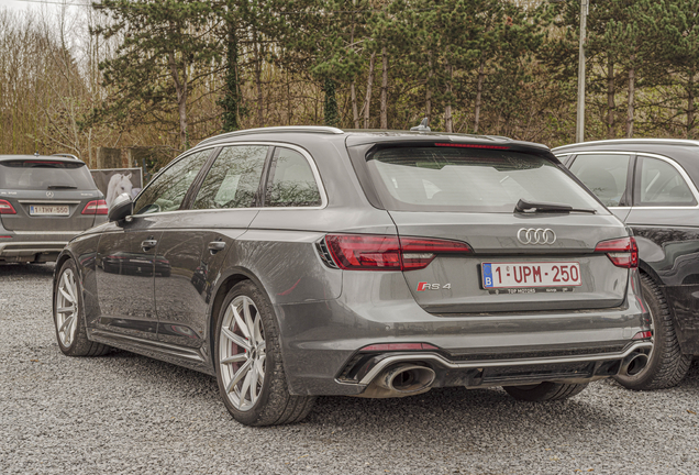 Audi RS4 Avant B9