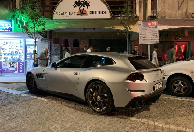 Ferrari GTC4Lusso T