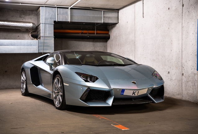 Lamborghini Aventador LP700-4 Roadster