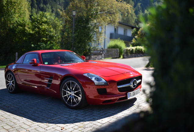 Mercedes-Benz SLS AMG