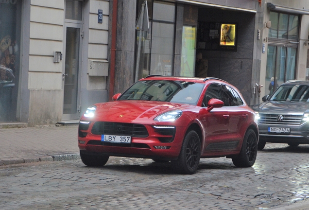 Porsche 95B Macan GTS