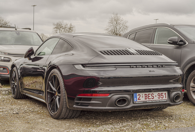 Porsche 992 Carrera 4S