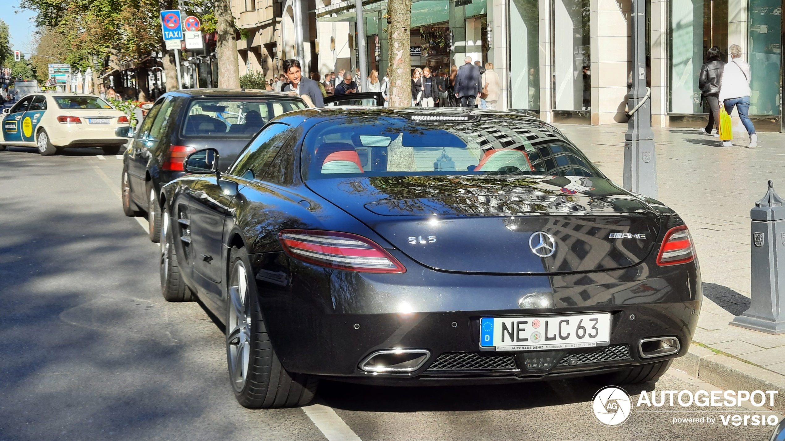 Mercedes-Benz SLS AMG