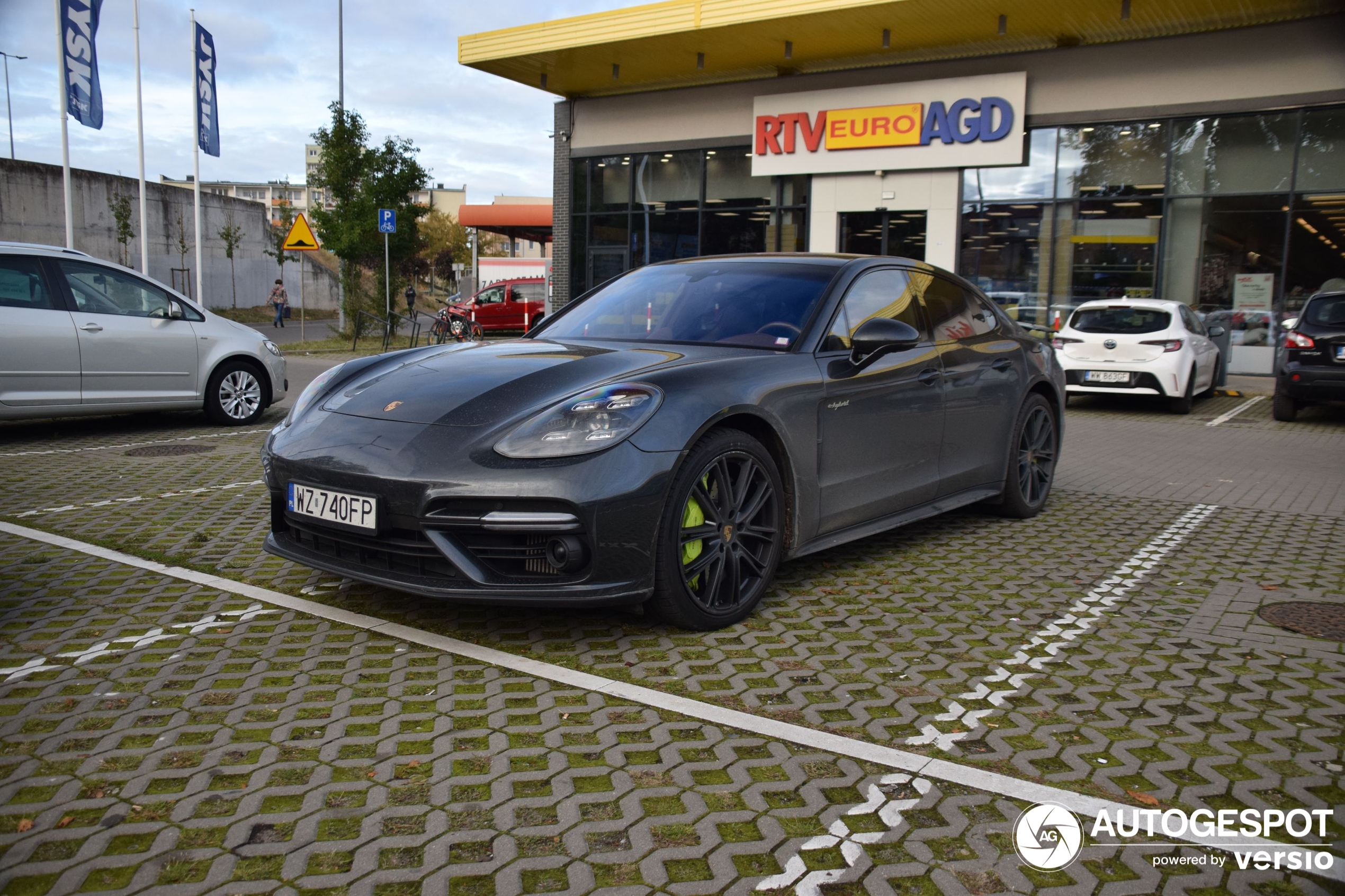 Porsche 971 Panamera Turbo S E-Hybrid