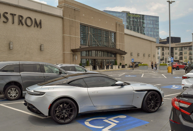 Aston Martin DB11