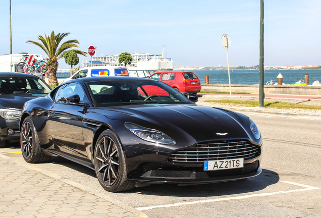 Aston Martin DB11 V8