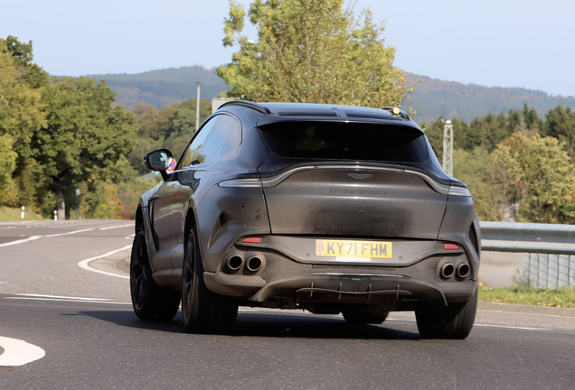 Aston Martin DBX707