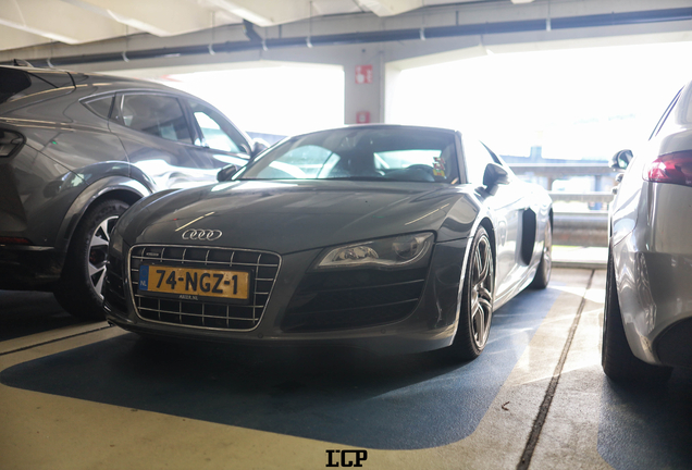 Audi R8 V10