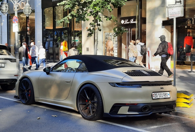 Porsche 992 Carrera 4S Cabriolet