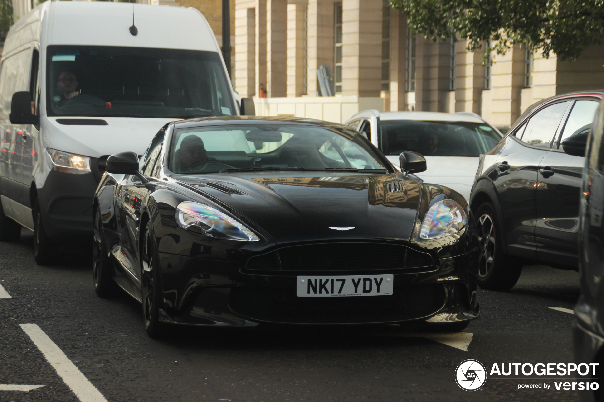 Aston Martin Vanquish S 2017