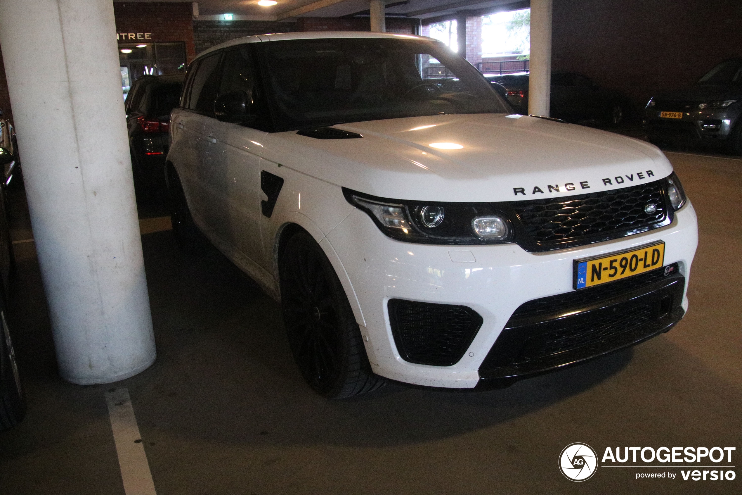 Land Rover Range Rover Sport SVR