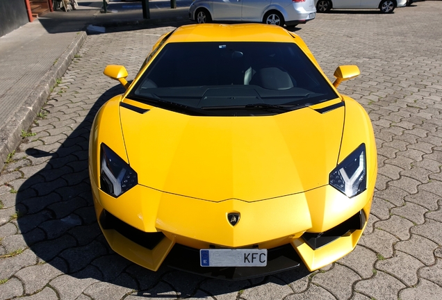 Lamborghini Aventador LP700-4