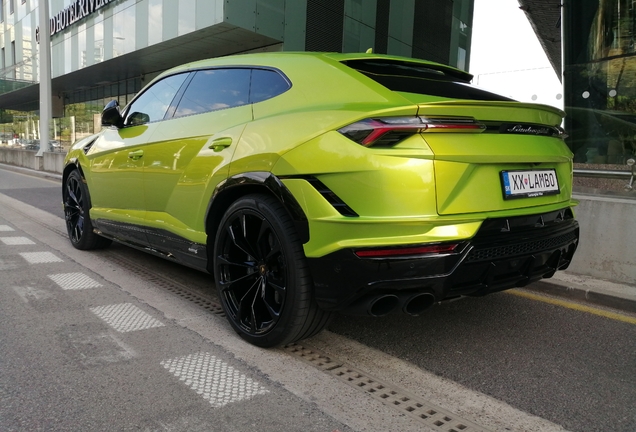 Lamborghini Urus S