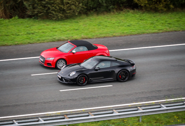 Porsche 992 Carrera 4S