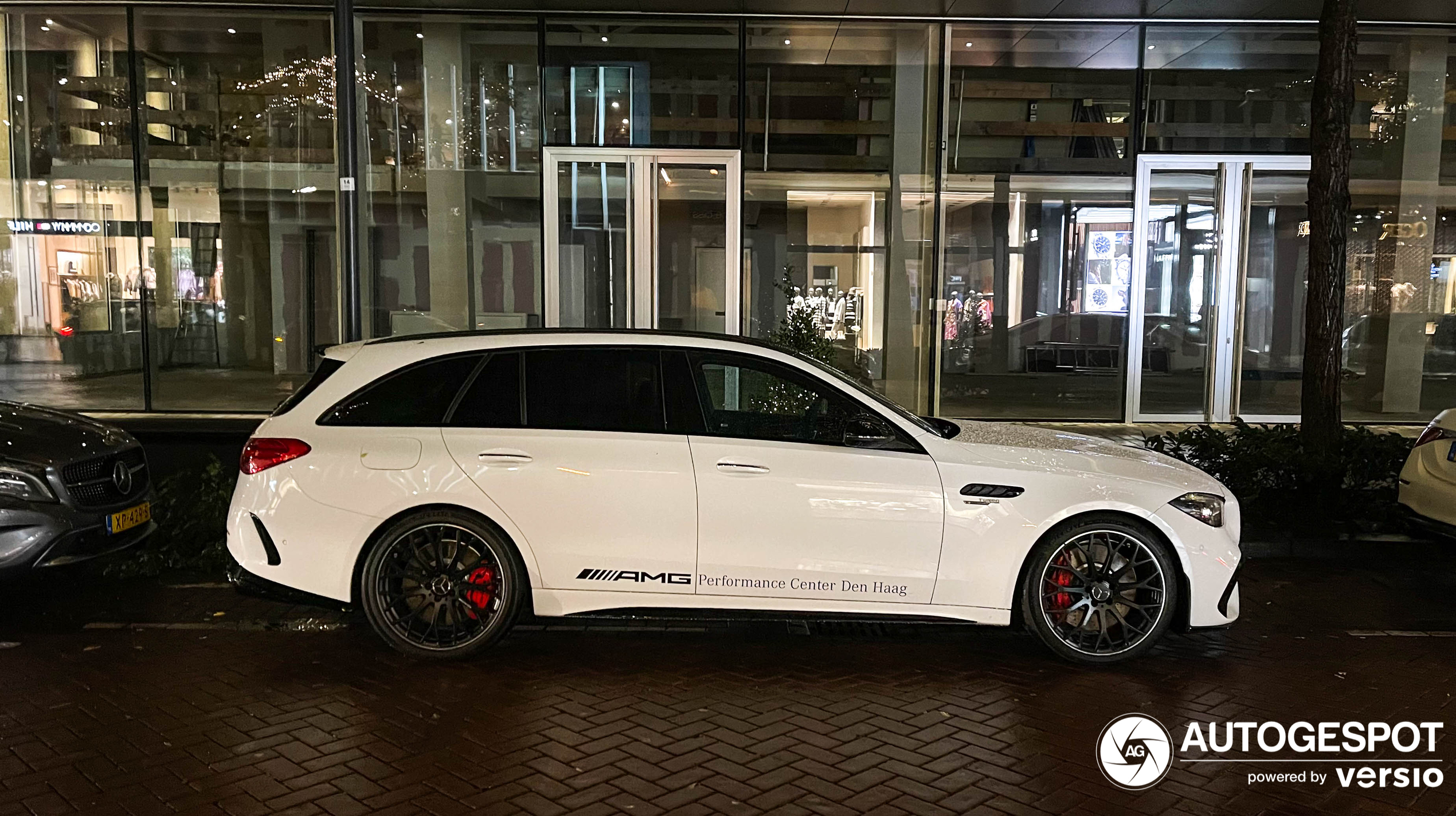 Hier staat de eerste en laatste(?) Mercedes-AMG C 63 S E-Performance Estate van Nederland