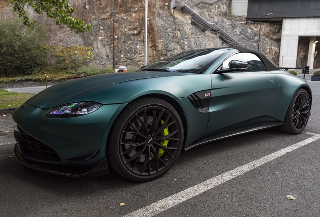 Aston Martin V8 Vantage Formula 1 Edition Roadster