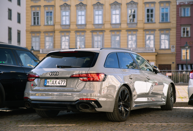 Audi RS4 Avant B9