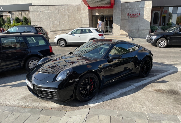 Porsche 992 Carrera 4S