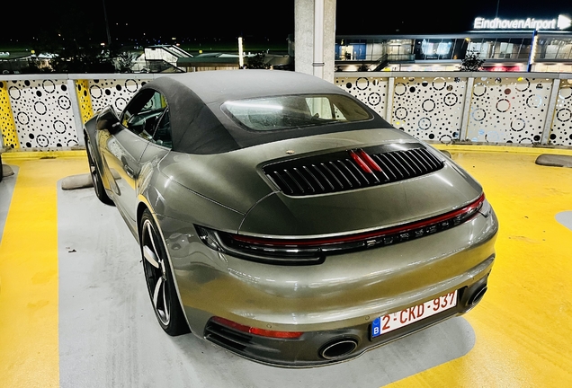 Porsche 992 Carrera 4S Cabriolet