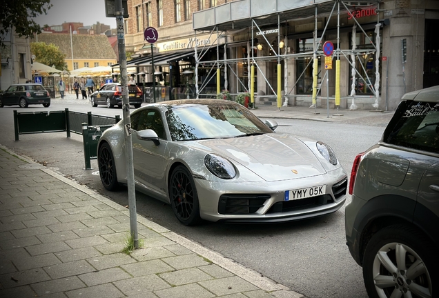 Porsche 992 Carrera GTS