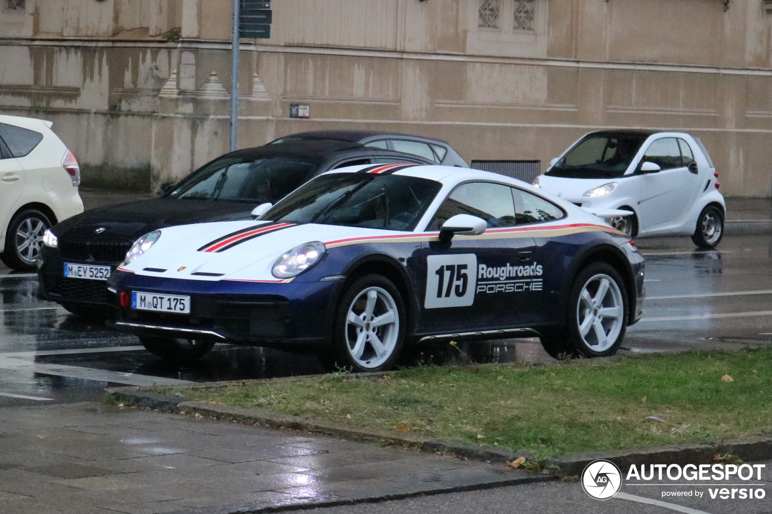 Porsche 992 Dakar