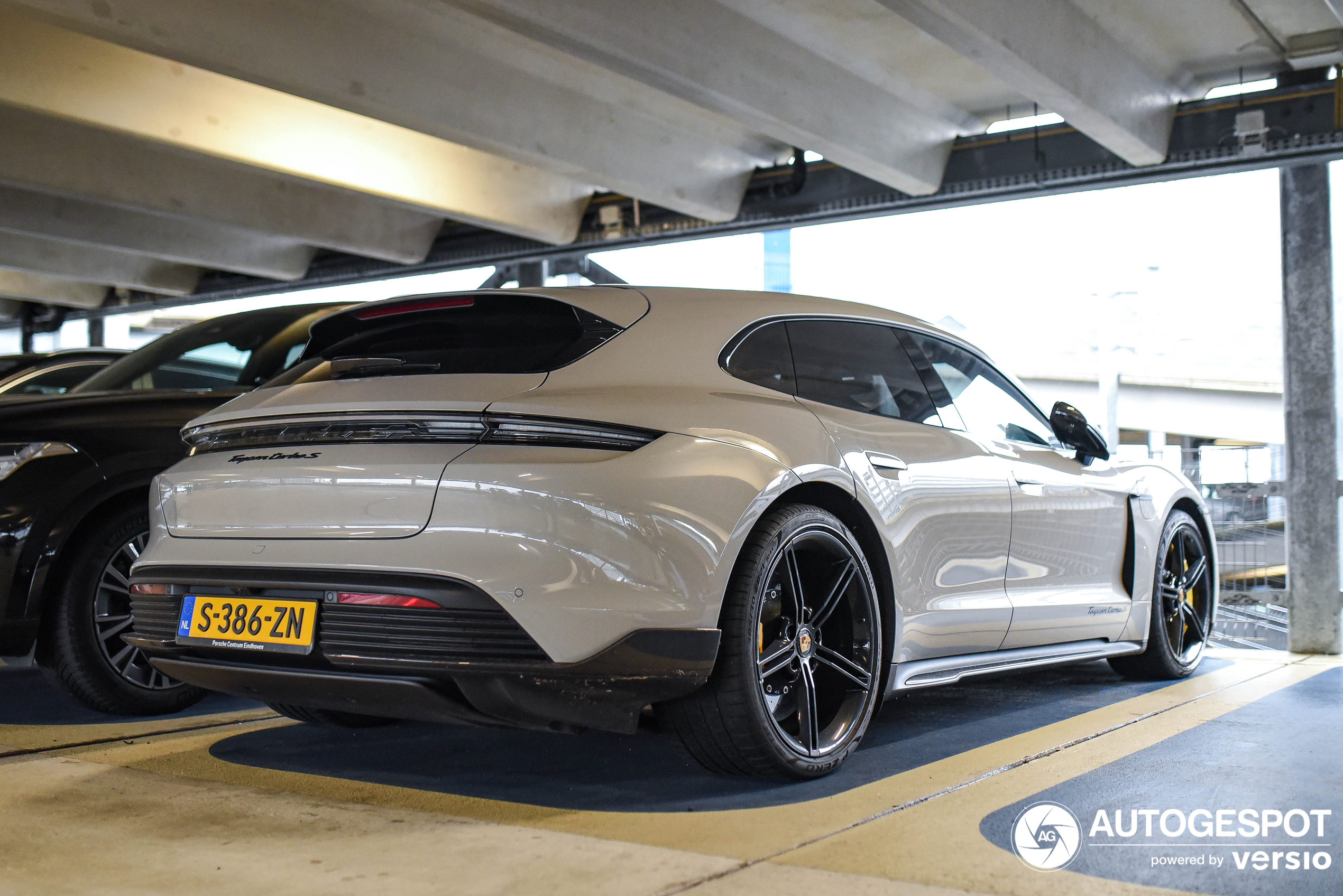 Porsche Taycan Turbo S Sport Turismo