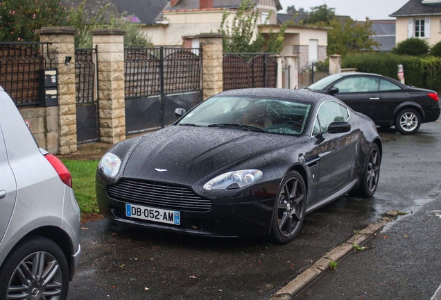 Aston Martin V8 Vantage