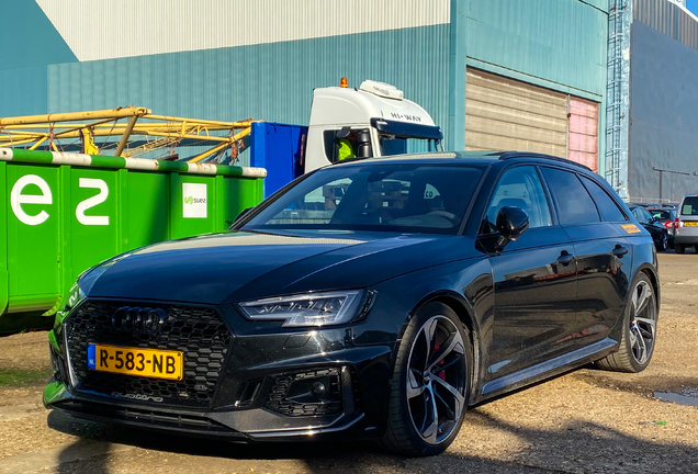 Audi RS4 Avant B9