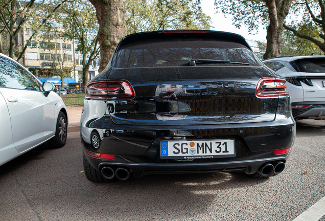 Porsche 95B Macan GTS